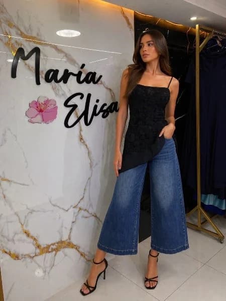 Blusas de randa Negras en tendencia đź–¤